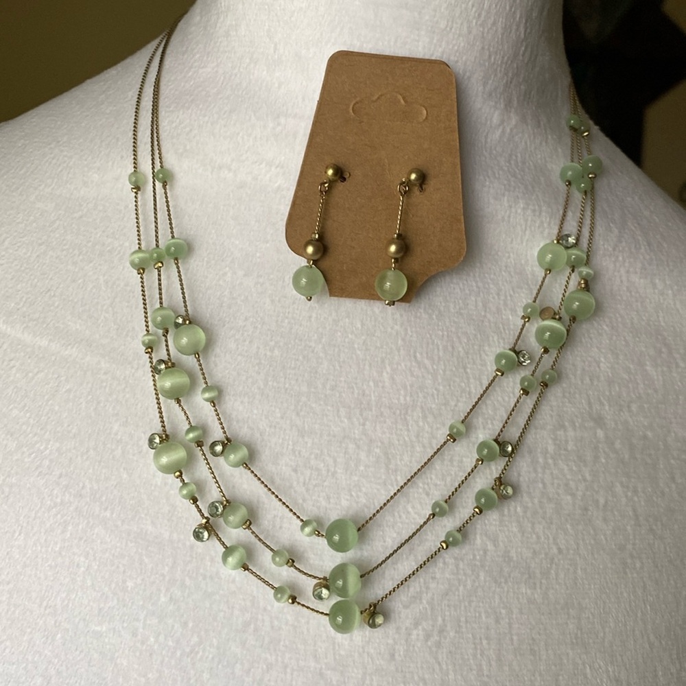 EUC Round Acrylic Bead Layered Necklace and Matching Pierced Earrings Set